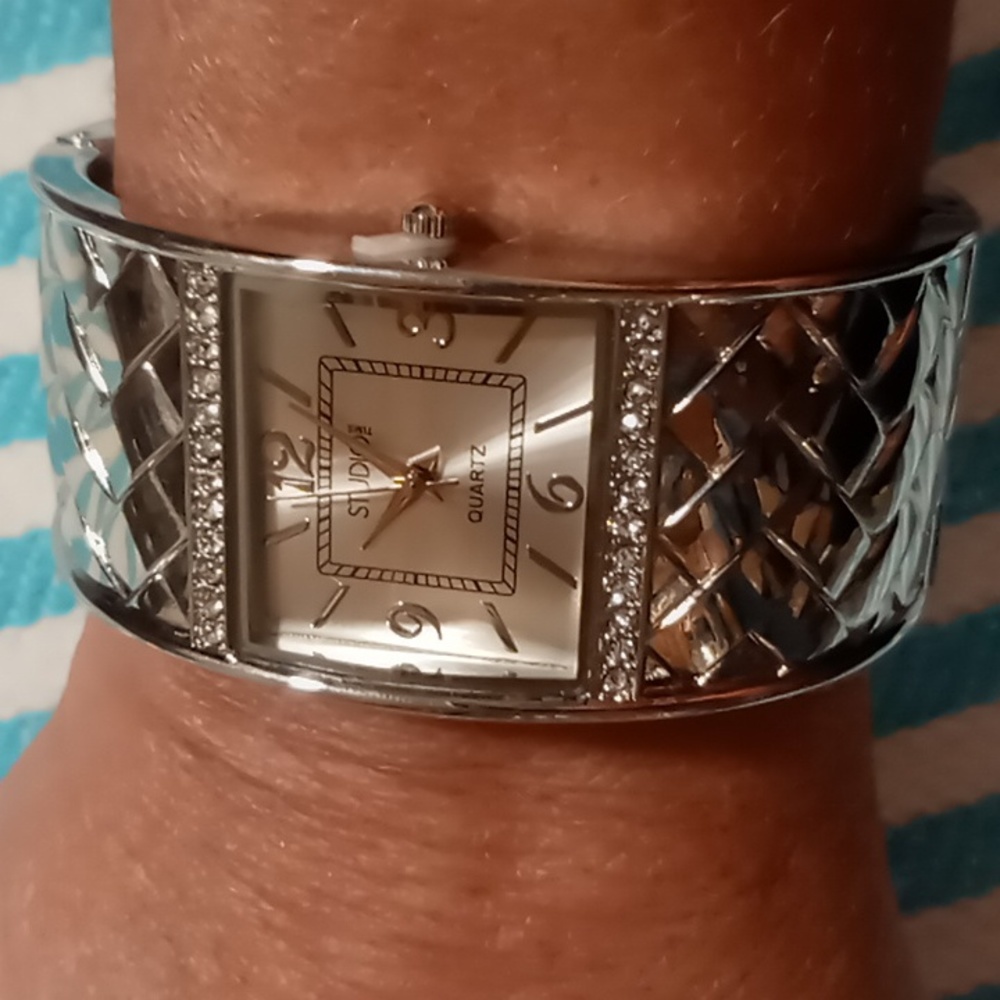 Kohl's cuff bracelet watch quartz movement stainless steel bezel nwt